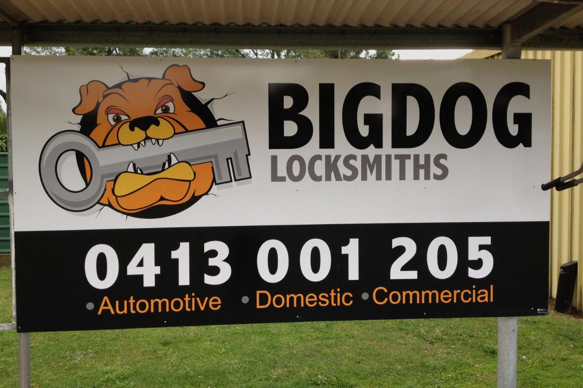 Bigdog Locksmiths digitally printed sign