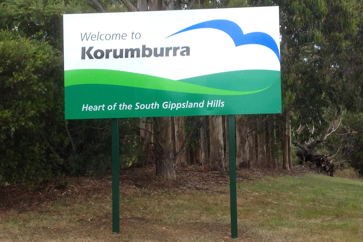 Korumburra town roadside sign