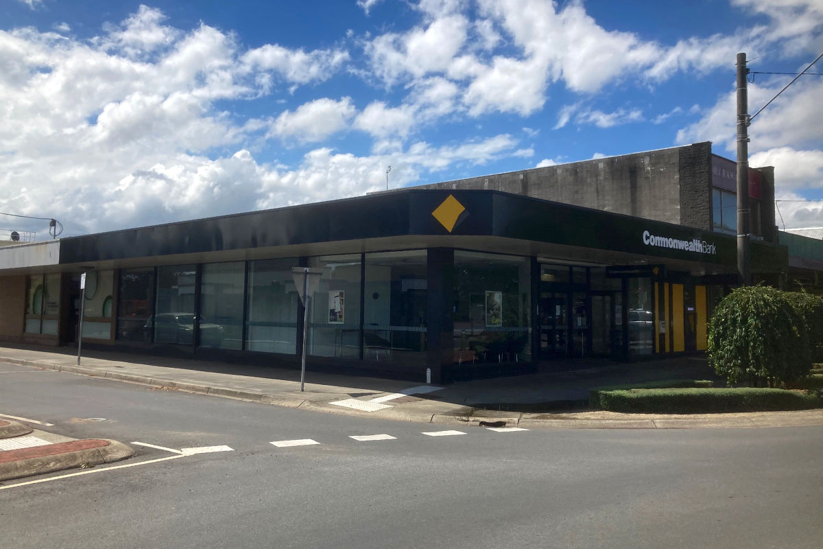 Building Signage for bank in Leongatha