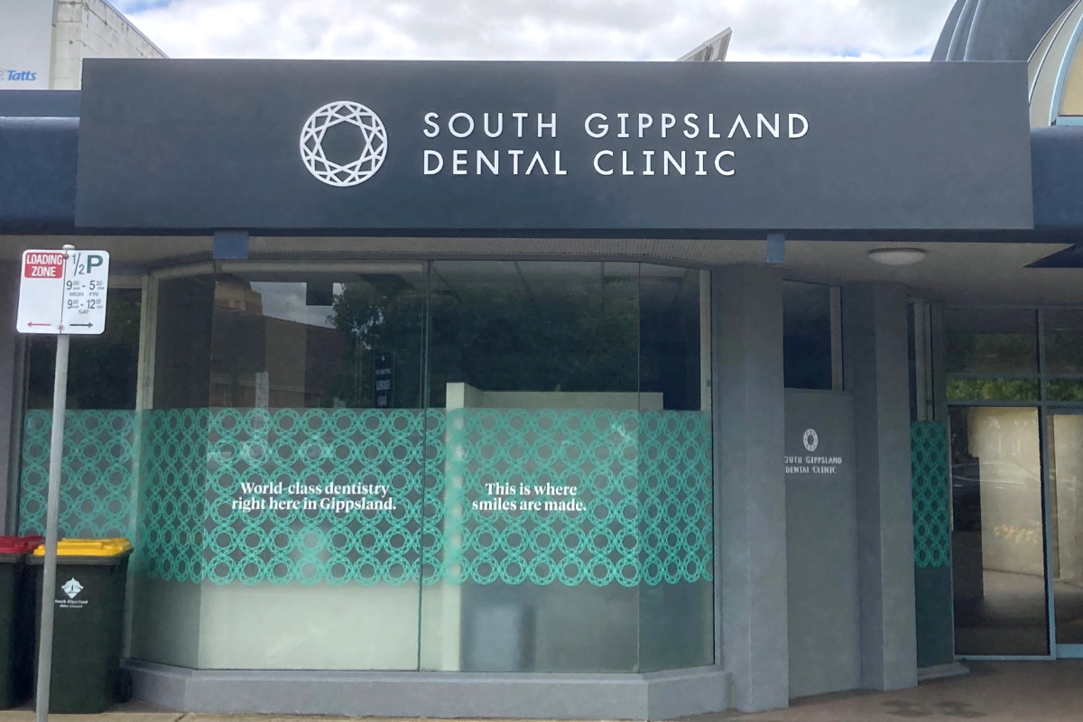 South Gippsland Dental Clinic building signage by Signspec