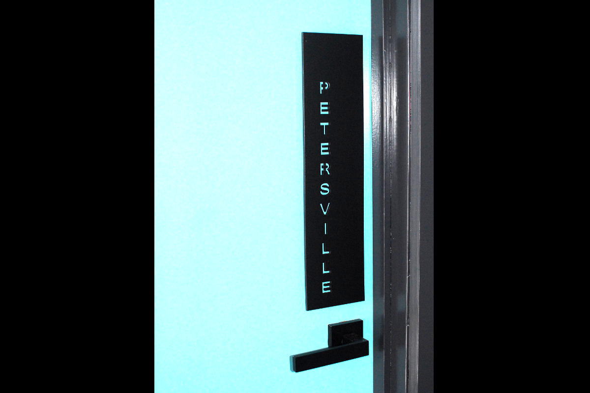 Dimensional door plaque sign