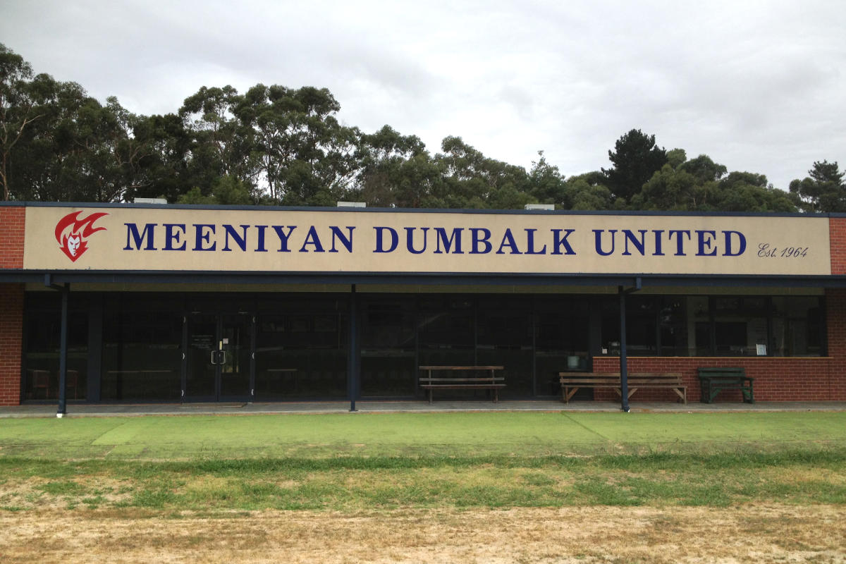 Meeniyan Dumbalk United Football Club Sign